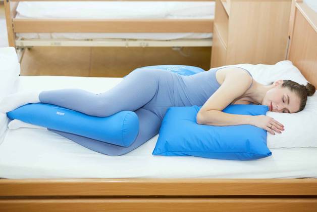 Obrázok ku článku Ako správne polohovať ležiaceho pacienta a tak sa vyhnúť dekubitom